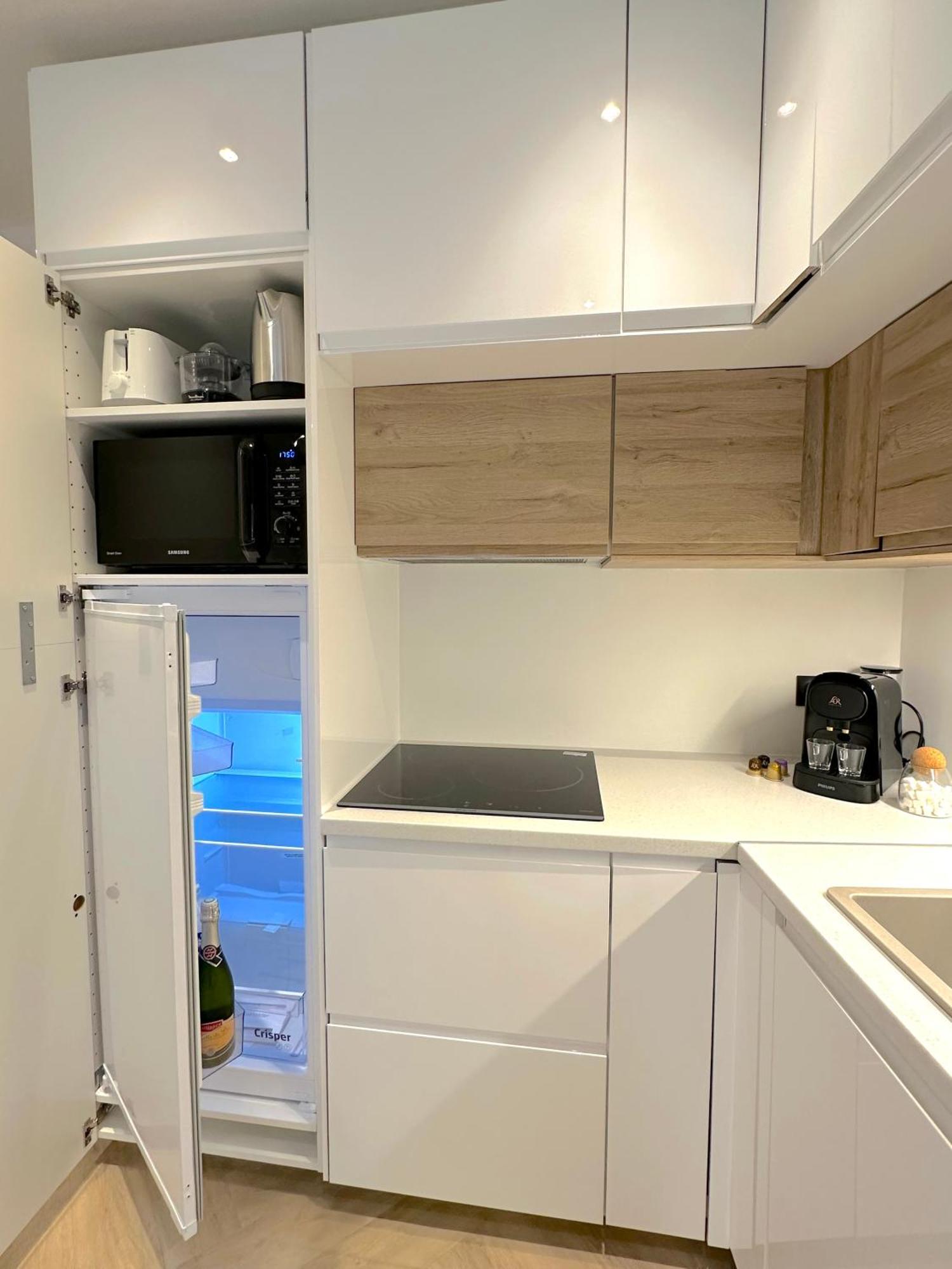 Monaco # Menton - 6 Persons - 2 Bedrooms - Full Renovated - Private Parking - Hypercenter - Clim - Beach And Sun ม็องตง ภายนอก รูปภาพ